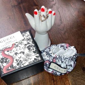 Gucci ring